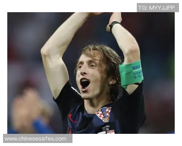 足球明星日常生活中的真实瞬间与魅力展现